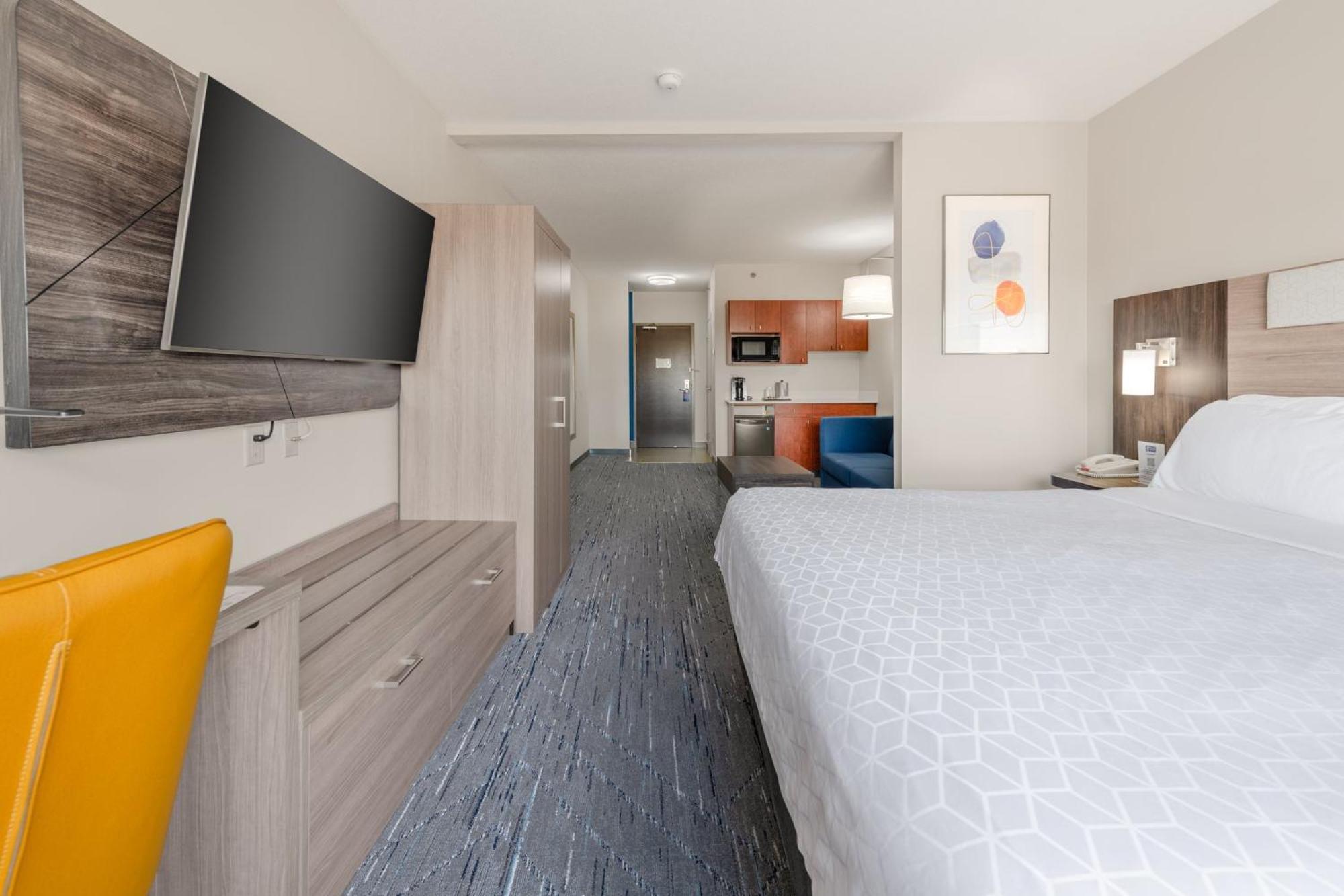 Holiday Inn Express Hotel & Suites-Edmonton South By Ihg Exterior foto