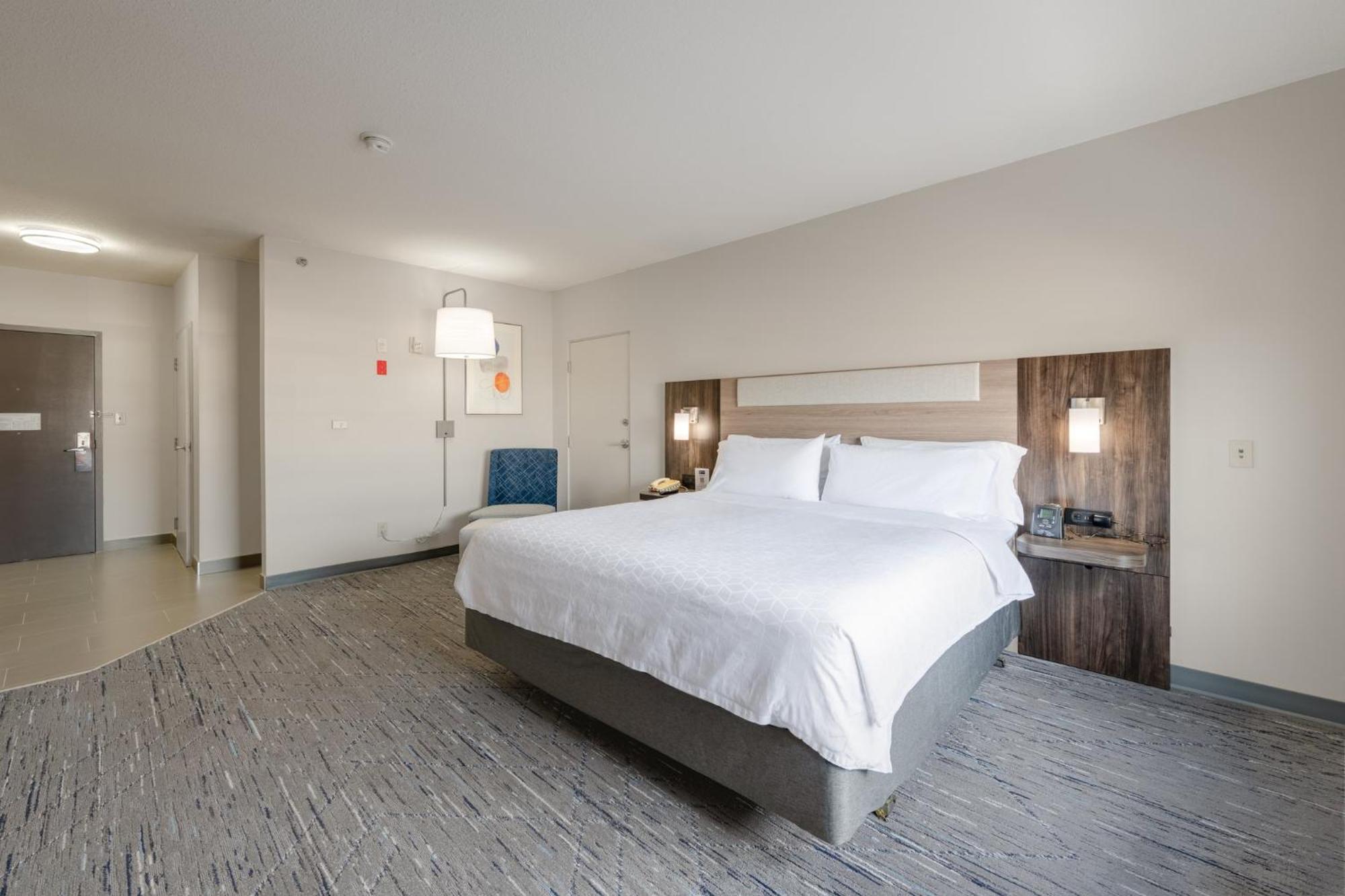 Holiday Inn Express Hotel & Suites-Edmonton South By Ihg Exterior foto