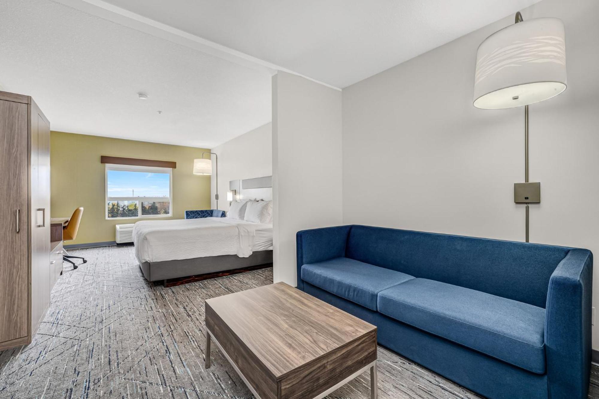 Holiday Inn Express Hotel & Suites-Edmonton South By Ihg Exterior foto