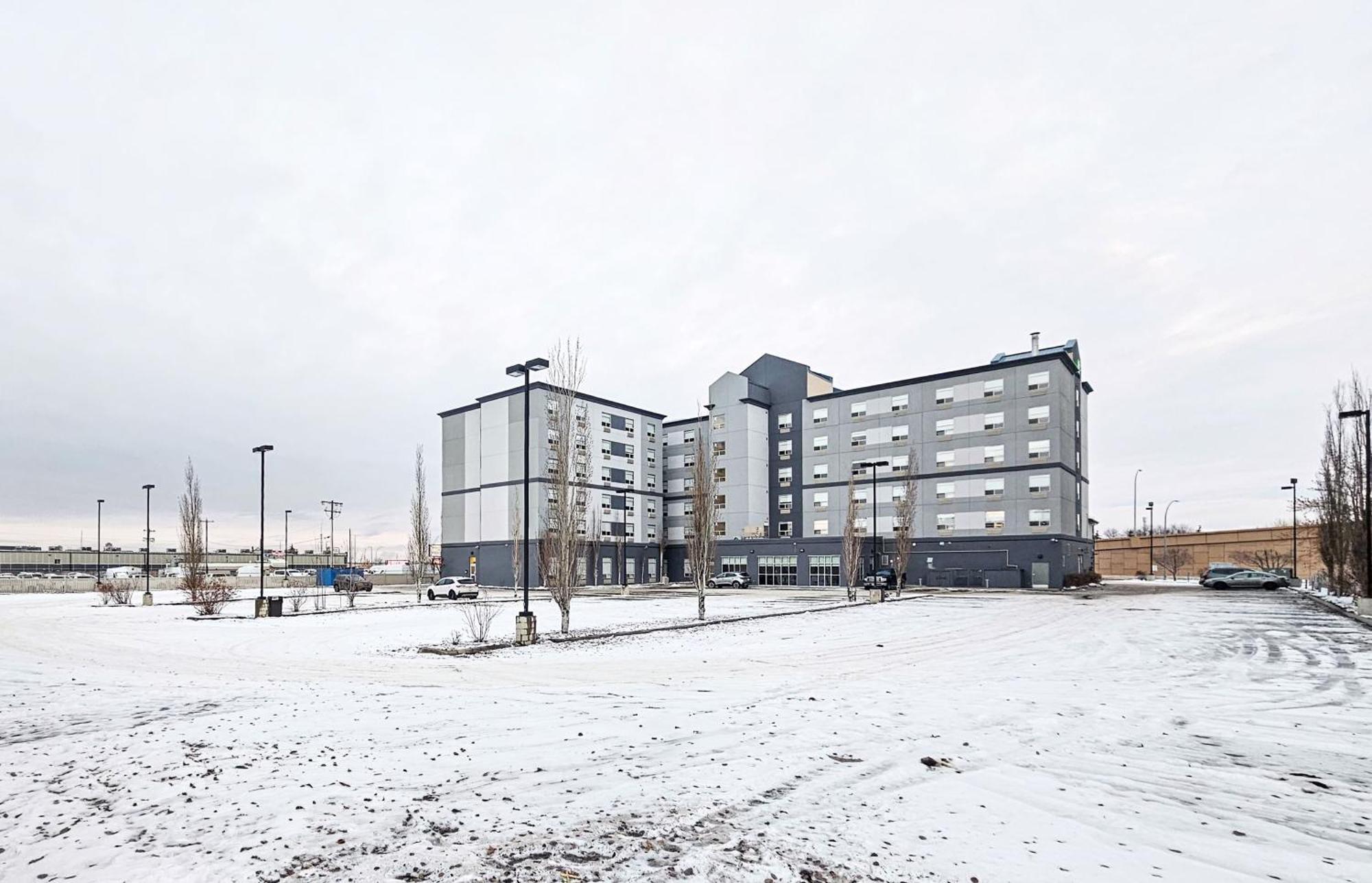 Holiday Inn Express Hotel & Suites-Edmonton South By Ihg Exterior foto